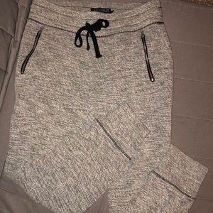 American eagle “aeo jogger” w/ zipper pockets